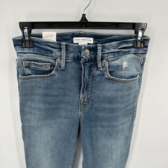 GOOD AMERICAN NWT Good Legs Crop Distressed Jean in Blue261 // 0 - Picture 6 of 14